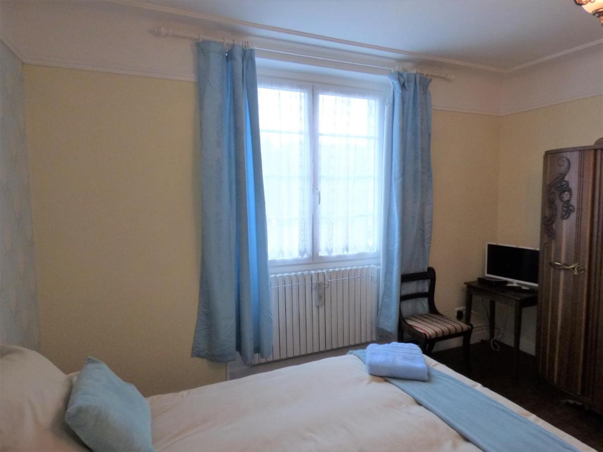 Les Tibles Bed and Breakfast Nanthiat Buitenkant foto