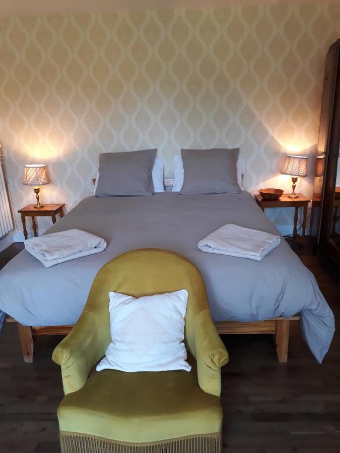 Les Tibles Bed and Breakfast Nanthiat Buitenkant foto